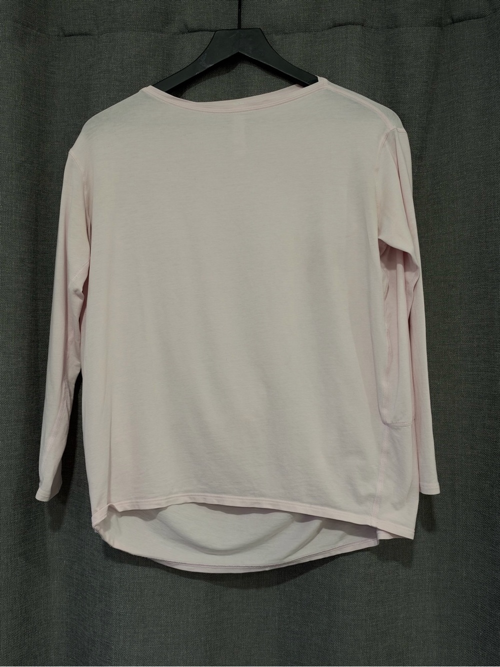 lululemon athletica Light Pink Long Sleeve Women’s Tee